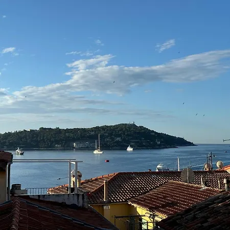 The Seaside Serenity - Calm & Charming Bay View Flat - Heart Of Apartment
