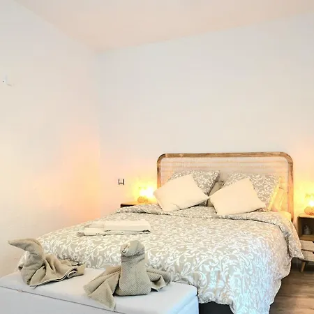 Apartment The Seaside Serenity - Calm & Charming Bay View Flat - Heart Of