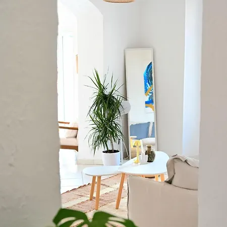 Apartment The Seaside Serenity - Calm & Charming Bay View Flat - Heart Of